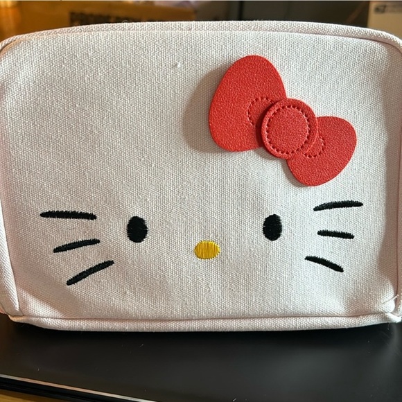 Hello Kitty Accessories - Hello Kitty Canvas Pouch with Red Bow